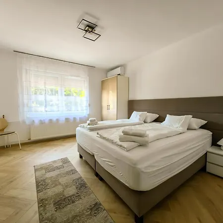 Harmonia Vendeghaz, Klima, Kerekparos Barat Szallashely Apartment
