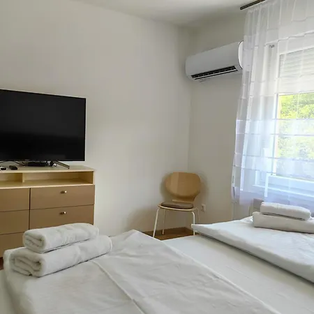 Harmonia Vendeghaz, Klima, Kerekparos Barat Szallashely Apartment *