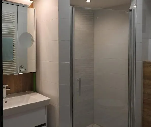 Harmonia Vendeghaz, Klima, Kerekparos Barat Szallashely Apartament
